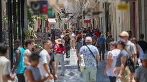 Στο φάσμα χρεοκοπίας ρουμανικός tour operator με παρουσία και στην Κρήτη