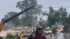 Ταϊλάνδη: Τουλάχιστον 6 νεκροί από την τροπική καταιγίδα Wipha - Δείτε βίντεο