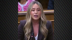 Ντόμινο παραιτήσεων Ισπανών πολιτικών λόγω ψευδών τίτλων σπουδών στα βιογραφικά τους