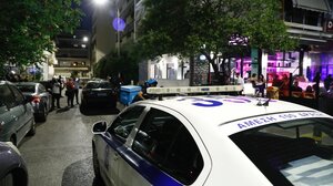 Τραγωδία στα Πατήσια: Γυναίκα γέννησε μόνη της στο διαμέρισμα και εντοπίστηκε νεκρή με το νεογνό