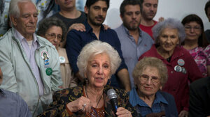 Αργεντινή: Πέθανε στα 106 η Ρόσα Ροϊσινμπλίτ – Η εμβληματική Γιαγιά της Πλατείας Μαΐου