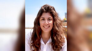 Δρ. Αθηνά Αναστασάκη: “Ενθαρρύνω πάντα τα νέα άτομα να γυρίσουν πίσω στην Ελλάδα”!