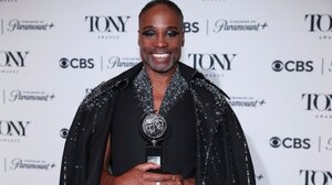 Μπίλι Πόρτερ: Το πρόβλημα υγείας του βάζει πρόωρο τέλος στο «Καμπαρέ» του Μπρόντγουεϊ