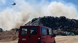 Φωτιά στο ΧΥΤΑ Αγίου Νικολάου: Κανονικά θα λειτουργήσουν τα σχολεία