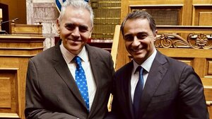 M. Σενετάκης: "Ο Μάξιμος Χαρακόπουλος οφείλει να παραμείνει ...μάχιμος!"