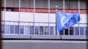 Οι βομβαρδισμοί του Ισραήλ και των ΗΠΑ στο Ιράν δεν καταδικάστηκαν στην ετήσια σύνοδο του ΔΟΑΕ