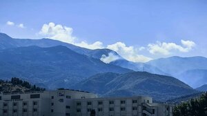 Πάτρα: Φωτιά τώρα στο Παναχαϊκό όρος