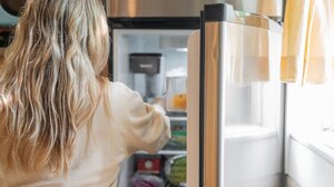 Τα πέντε τρόφιμα που δεν πρέπει να βάζουμε στην πόρτα του ψυγείου
