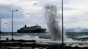Απαγoρευτικό απόπλου σε Πειραιά, Ραφήνα και Λαύριο λόγω ισχυρών ανέμων