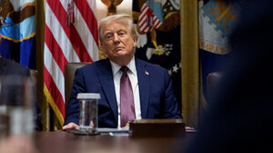 Ο Τραμπ απειλεί με τιμωρητικούς δασμούς την ΕΕ 