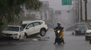 Τυφώνας Ραγκάσα: 17 νεκροί στην Ταϊβάν - Σάρωσε τη νότια Κίνα με καταιγίδες και καταστροφές
