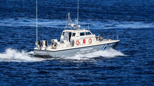 Σήμα κινδύνου στο λιμάνι Ηρακλείου - Έσπευσαν για τη διάσωσή τους Λιμενικό κι ένα αλιευτικό