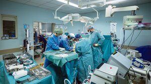 Γράφτηκε ιστορία στο Λαϊκό Νοσοκομείο: 4 μεταμοσχεύσεις ήπατος σε 4 ημέρες!