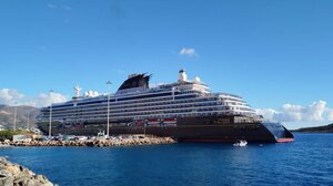 Το Λιμάνι του Αγίου Νικολάου υποδέχθηκε το μεγαλύτερο κρουαζιερόπλοιο που έχει φιλοξενήσει μέχρι σήμερα