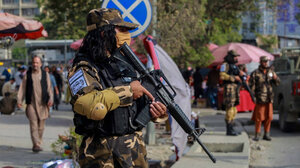 Το Αφγανιστάν κατηγορεί το Πακιστάν ότι παραβίασε την κατάπαυση του πυρός βομβαρδίζοντας τρεις περιοχές