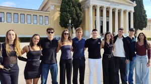 Ηρακλειώτες πρωταθλητές: Από τις πισίνες στα μετάλλια και τη βράβευση στο Ζάππειο