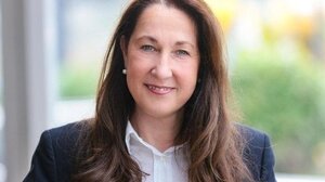 Γερμανία: Δήμαρχος μαχαιρώθηκε έξω από το σπίτι της - Σε κίνδυνο για τη ζωή της