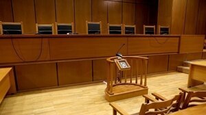 Καταδικάστηκε ο τενόρος για τον ξυλοδαρμό του γιου του - Τρεις μήνες με αναστολή και χρηματικό πρόστιμο 5.500 ευρώ