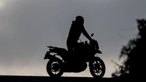 Χειροπέδες σε δύο άνδρες για την κλεμμένη μηχανή