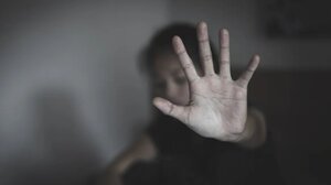 Χρυσοχοΐδης: 450 καταγγελίες γυναικών το μήνα για κακοποίηση, αύξηση 12% στη χρήση του panic button!