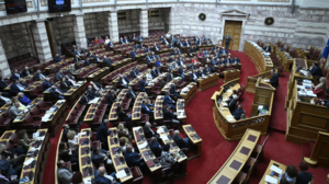 Εργασιακό νομοσχέδιο: Ονομαστική ψηφοφορία και στα 97 άρθρα ζήτησε η ΝΔ – Αποχώρησε ο ΣΥΡΙΖΑ