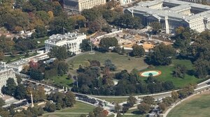 Ο Τραμπ κατεδάφισε τον… μισό Λευκό Οίκο - Δορυφορικές εικόνες από την γκρεμισμένη Ανατολική Πτέρυγα