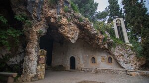 Ανακαλύψτε το σπήλαιο Αγίου Ιωάννου του Ερημίτη (Μαραθοκεφάλα)