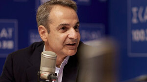 Μητσοτάκης: Τι είπε για Σαββόπουλο, Τέμπη και τις διαμαρτυρίες στο μνημείο