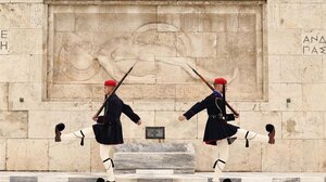 Συναντήσεις Δένδια με Χρυσοχοΐδη και Δούκα για το Μνημείο του Άγνωστου Στρατιώτη