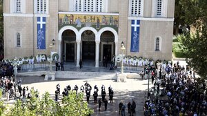 Πιστοποιητικό «αριστεροσύνης» και οι απόντες από την εξόδιο του Σαββόπουλου