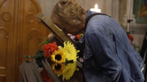 Με συγκίνηση η Ελλάδα αποχαιρετά τον Διονύση Σαββόπουλο