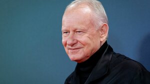 Στέλαν Σκάρσγκαρντ: Ο γιος μου υποφέρει στο σχολείο, τον αποκαλούν «nepo baby»