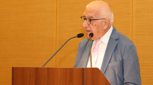 Κακλαμάνης σε Κωνσταντοπούλου: «Δίνετε ασίστ στον πρωθυπουργό και βάζει τρίποντα»