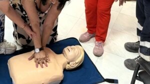 Χιλιάδες μαθητές θα επιχειρήσουν να καταρρίψουν το περσινό ρεκόρ ΚΑΡΠΑ