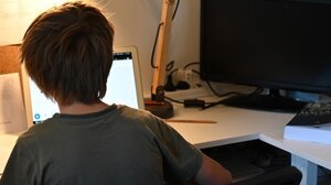 Πενηνταδυάχρονος ζητούσε από εννιάχρονο να του στείλει απρεπείς φωτογραφίες