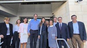 Επίσκεψη Ζαχαράκη - Κεφαλογιάννη στη Δημόσια Κεντρική Βιβλιοθήκη Ρεθύμνου