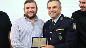 Συγκίνησε ο «Άγγελος στη Γη» για τα θύματα των τροχαίων - Πλήθος κόσμου στην Ημερίδα Οδικής Ασφάλειας της Τροχαίας Ηρακλείου (video)