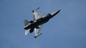 Διέλευση αεροσκαφών στην Αττική για τις δοκιμές για τη γιορτή του Προστάτη της Πολεμικής Αεροπορίας