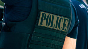 H «χρυσή» ζωή του αστυνομικού που εμπλέκεται σε κύκλωμα ναρκωτικών – Είχε καταθέσεις 600.000 ευρώ