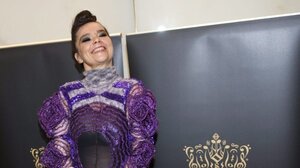 Πώς η Björk χρησιμοποίησε τα έσοδα από το «Oral» για να στραφεί κατά της κυβέρνησης