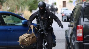 Βορίζια: τα 6 λεπτά πριν και μετά τη λάμψη της βόμβας, η ύποπτη παρουσία του δεύτερου οχήματος