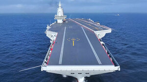 Επίδειξη ισχύος από την Κίνα: Σε υπηρεσία το πιο εξελιγμένο αεροπλανοφόρο της, το Fujian