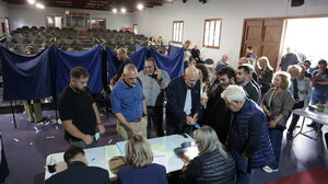 Συνεχίζονται οι εσωκομματικές εκλογές της ΝΔ στο Ηράκλειο