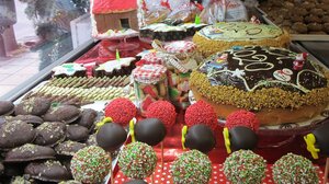 Ακριβά τα γλυκά των γιορτών - Κουραμπιέδες έως και 18 ευρώ το κιλό