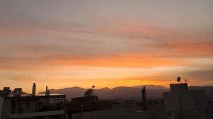 Ο ουρανός μετατράπηκε σε ζωντανό πίνακα ζωγραφικής...