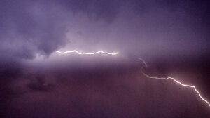 Ισχυρές βροχές και καταιγίδες έως την Πέμπτη - Εκ νέου συστάσεις της Πολιτικής Προστασίας