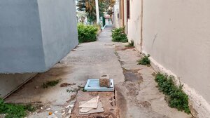 Κίνδυνος για μικρούς και μεγάλους μια "ανάσα" από το δημοτικό σχολείο