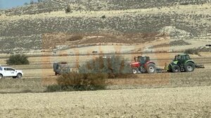 Τουρκική πρόκληση στην νεκρή ζώνη στην Κύπρο - Τούρκοι στρατιώτες απομάκρυναν Ελληνοκύπριους αγρότες