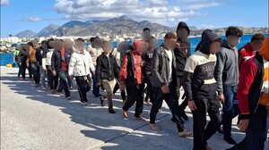 Ιεράπετρα: Στο σχολείο Καλογήρων μεταφέρθηκαν οι 94 αλλοδαποί