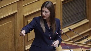 Σοφία Ζαχαράκη: Διαγραφή 285.000 αιώνιων φοιτητών – «Δεύτερη ευκαιρία» για όσους επιστρέφουν στα πανεπιστήμια